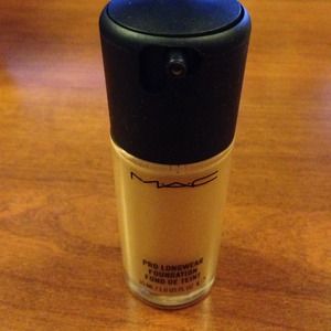 **HOLD** Authentic M.A.C. Long wear foundation