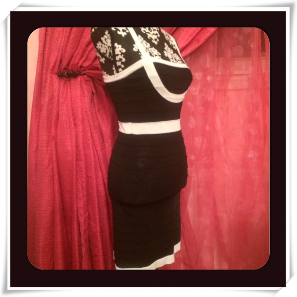 Black and White Stretchy Dress - Picture 3 of 4