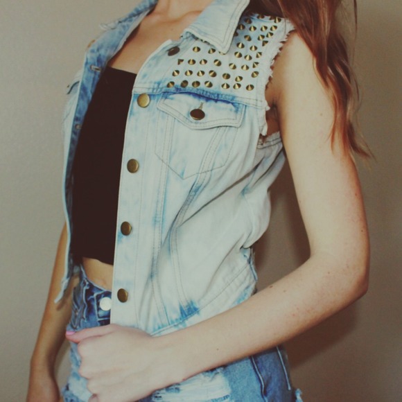 🔴SOLD🔴Studded Denim Vest