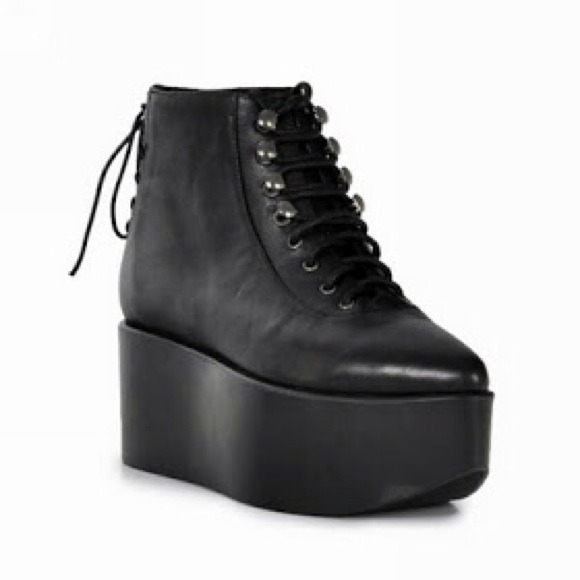 Jessica Buurman Wedges Le Happy
