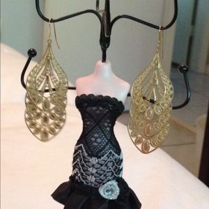 Earrings in gold color