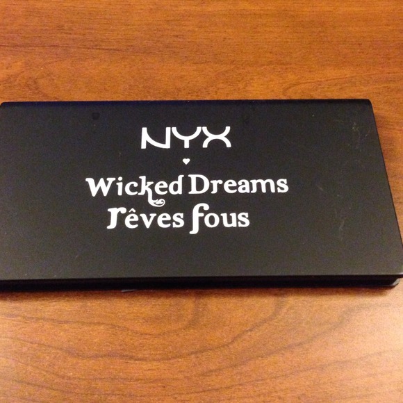 NYX eyeshadow palette