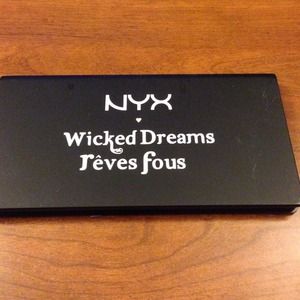 NYX eyeshadow palette