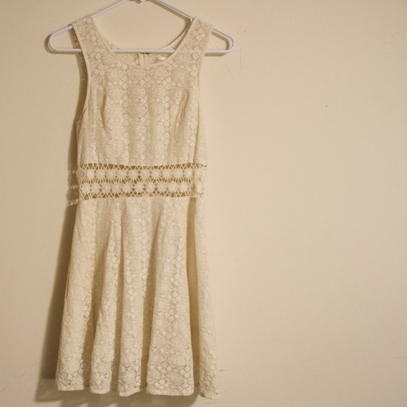 *SOLD* brand & label floral lace dress