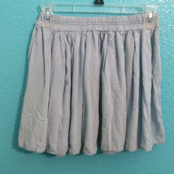 Brandy Melville Dresses & Skirts - Brandy Luma skirt