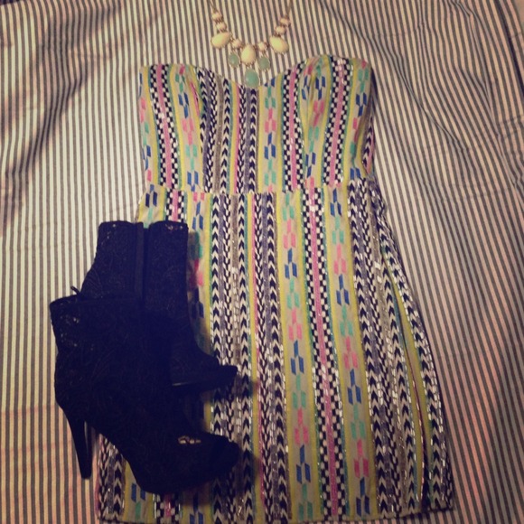 Beautiful beaded parker dress M