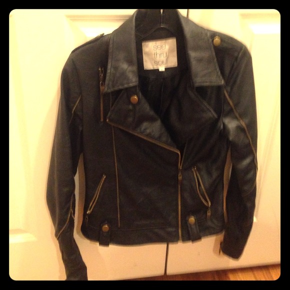 🚫SOlD 🚫Faux leather jacket with zipper detailing
