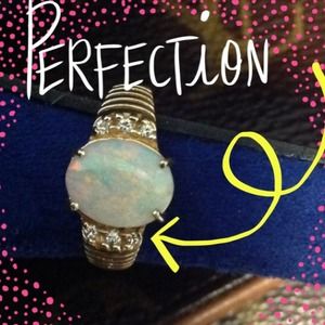 ❌SOLD❌Beautiful Australian Opal Diamond Ring