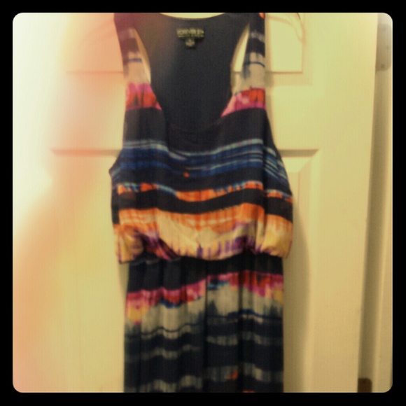 Maxi dress with half length lining