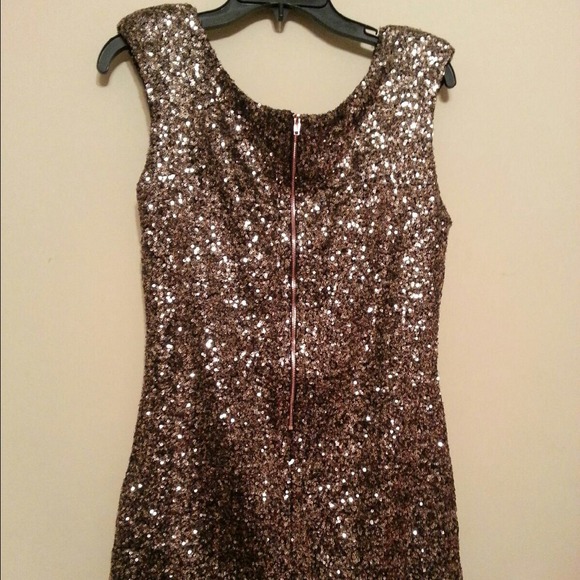 Sold to crossroads - Picture 2 of 4