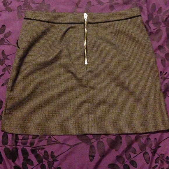 Mini skirt - Picture 2 of 4
