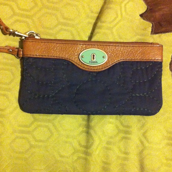 Fossil wallet/wristlet