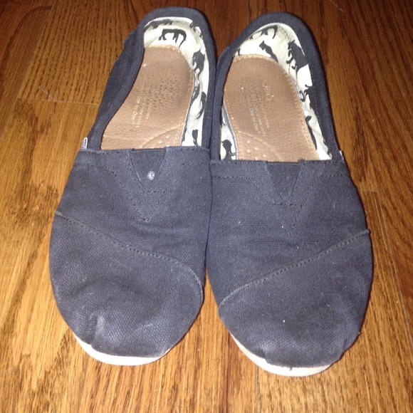 Black Toms Size 5.5