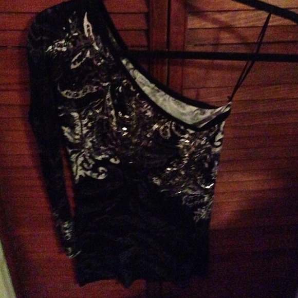 Gorgeous cache one shoulder sweater - Picture 1 of 1