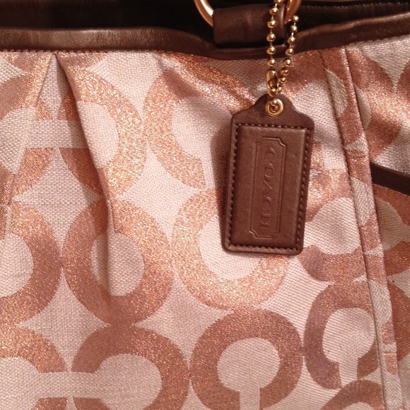 NWOT Coach shoulder bag - Picture 2 of 4