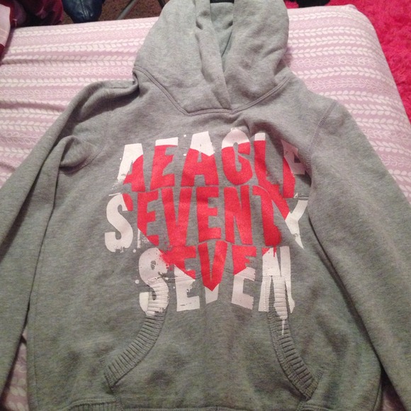 Never worn ae sweatshirt