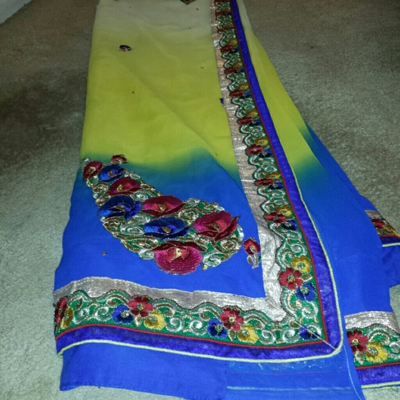 REDUCED! Bollywood Indian Saree/Sari blue & yellow - Picture 4 of 4