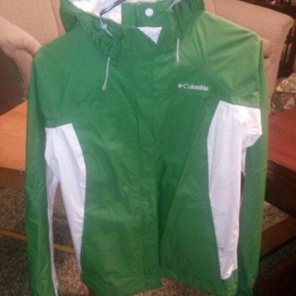 Columbia Green rain coat with mesh inside