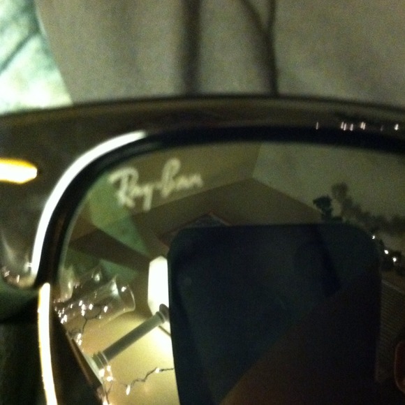 ✋ SOLD ✋Ray bans - Picture 4 of 4
