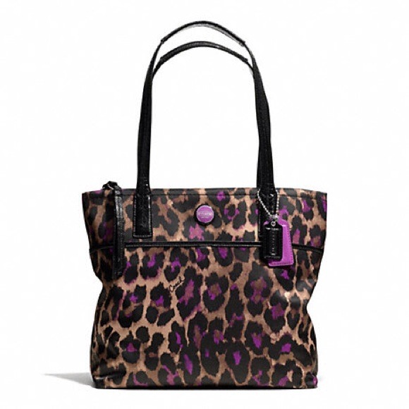 ⛔Sold⛔Coach Signature animal print tote handbag