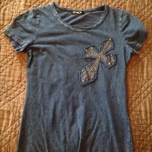 🚫 BUNDLED! 🚫 Cross T-shirt