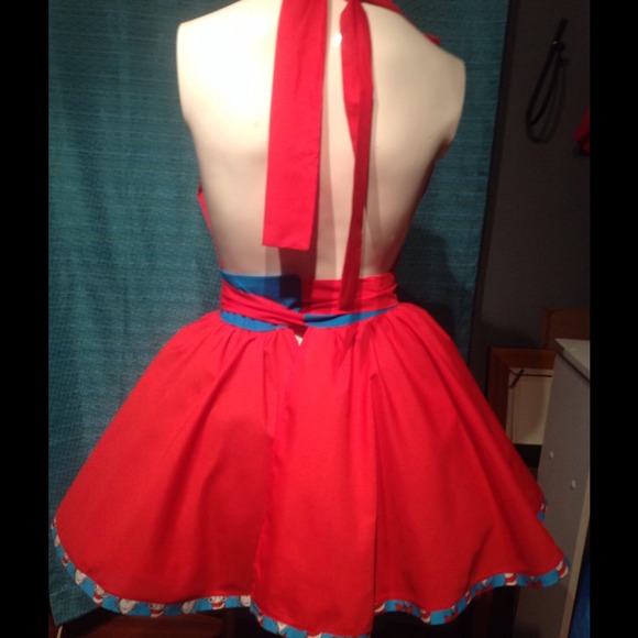 Aprons - Picture 2 of 4