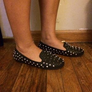 SOLD!!!!!😁 Bamboo Spiked Flats