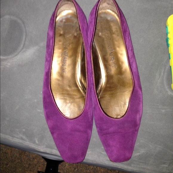 😲sold😲vintage yves saint laurent shoes