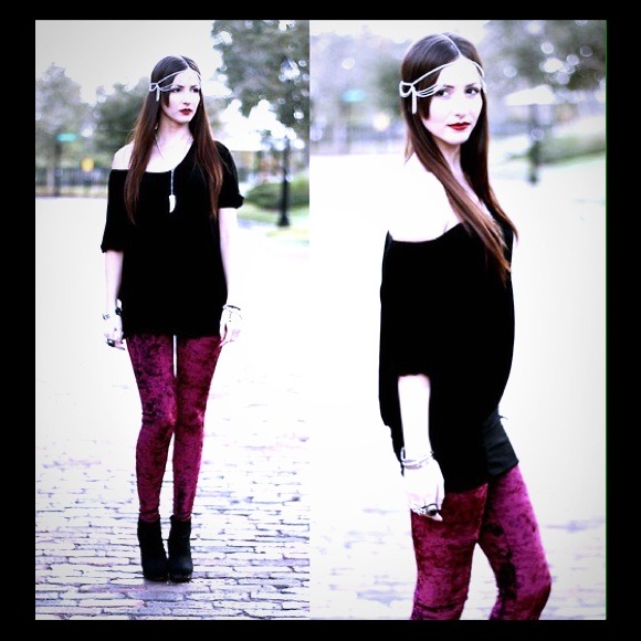 Gorgeous red velvet leggings