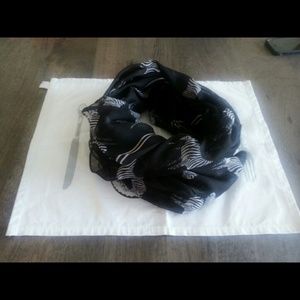 Unique animal printed scarf