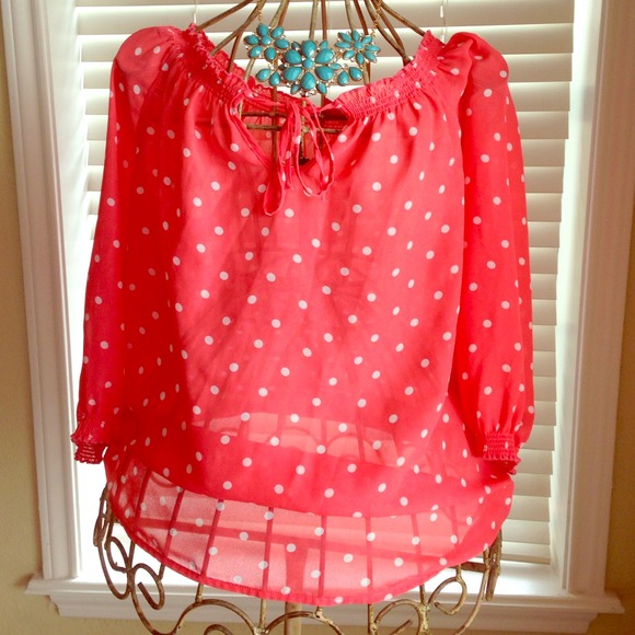 😱SOLD IN BUNDLE😱 GREAT CORAL SPRING TOP