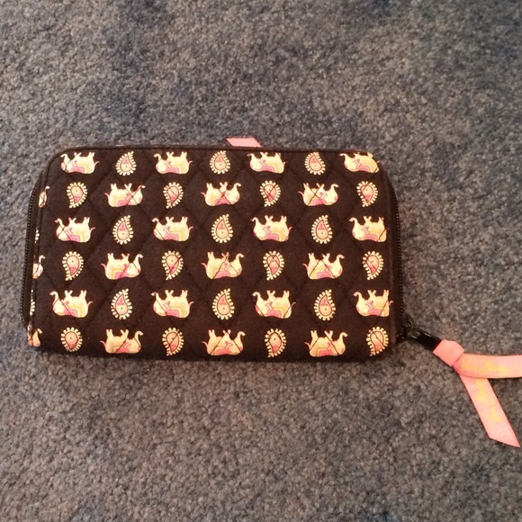 🚫SOLD🚫Vera Bradley RETIRED elephant wallet