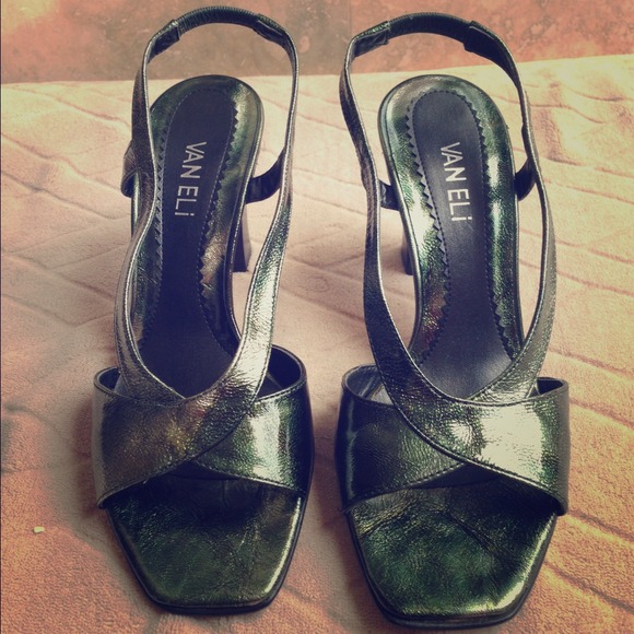 ⚡️SALE⚡️Vaneli Shades of Green Strappy Slingbacks - Picture 1 of 4
