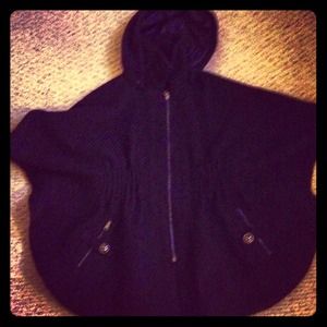 Cape Poncho Coat with Detachable Hood