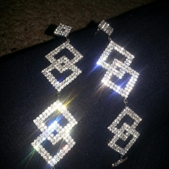 Silver stone earings