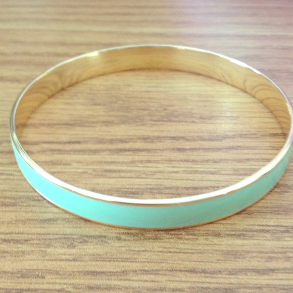 GAP mint bangle