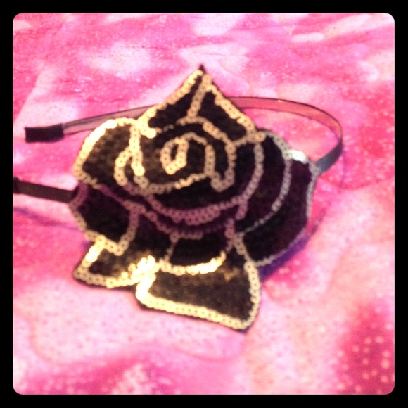 Sequin flower headband - Picture 1 of 1