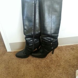High heel boots