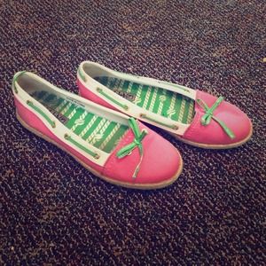 Sperry Top-Sider Slip on Flats!