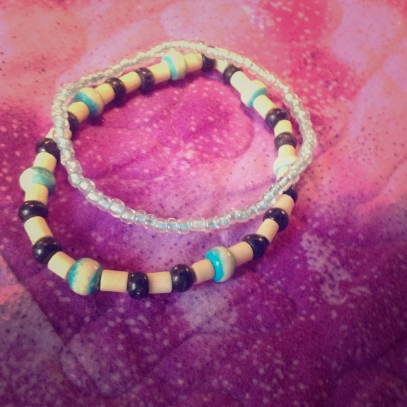 Blue beaded bracelets - Picture 1 of 1