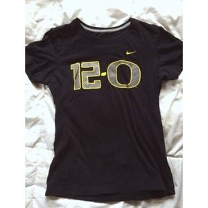 ✖️Sold On Vinted ✖️Oregon Ducks Sports Fan T-Shirt