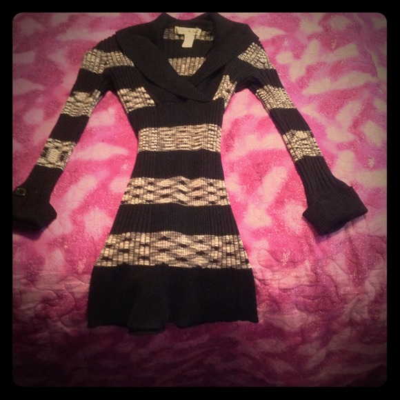 Black and white long sweater - Picture 1 of 1