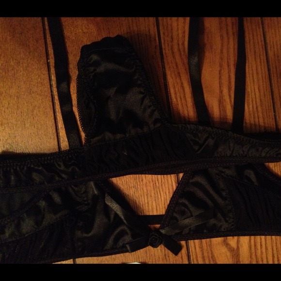 Three piece set - Picture 3 of 3
