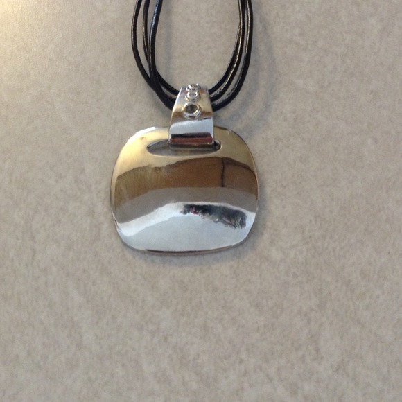 Elegant silver square necklace