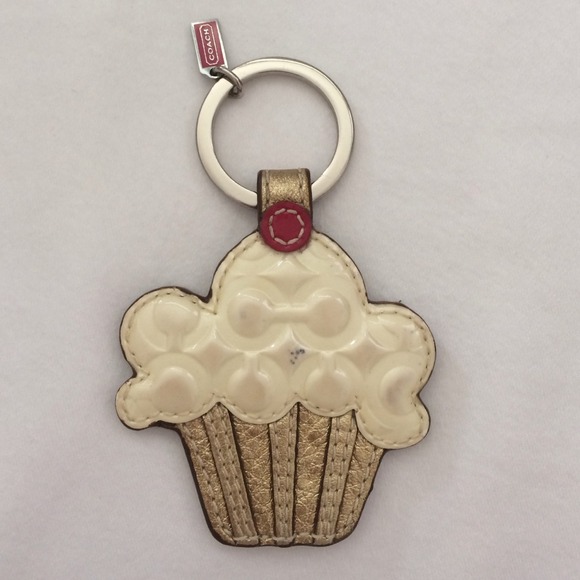 *SOLD* Coach ice cream key ring - Picture 1 of 1