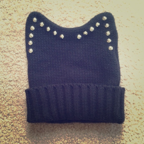 Spike cat ear beanie