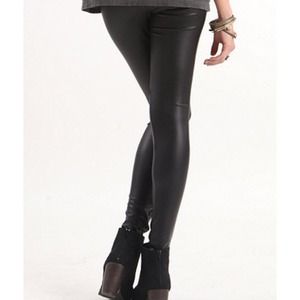 FAUX HIGH WAISTED LEATHER LEGGINGS