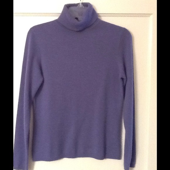 2 Ply 100 percent cashmere turtleneck