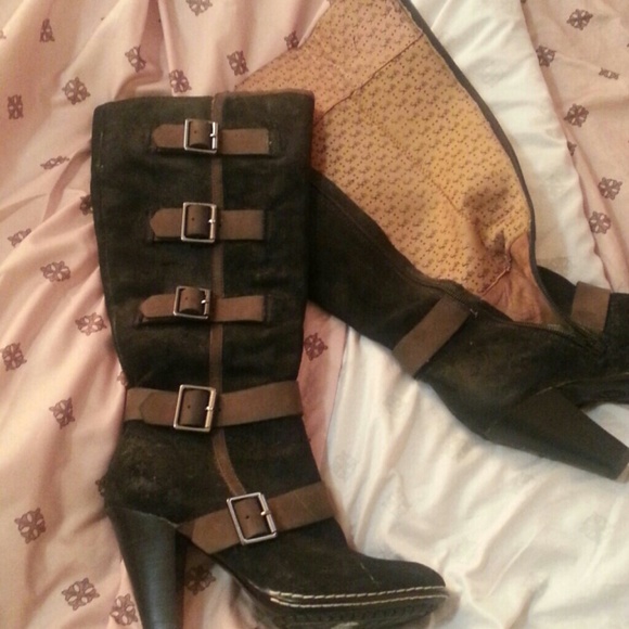 Original sofft boots,price negotiable..wear twice