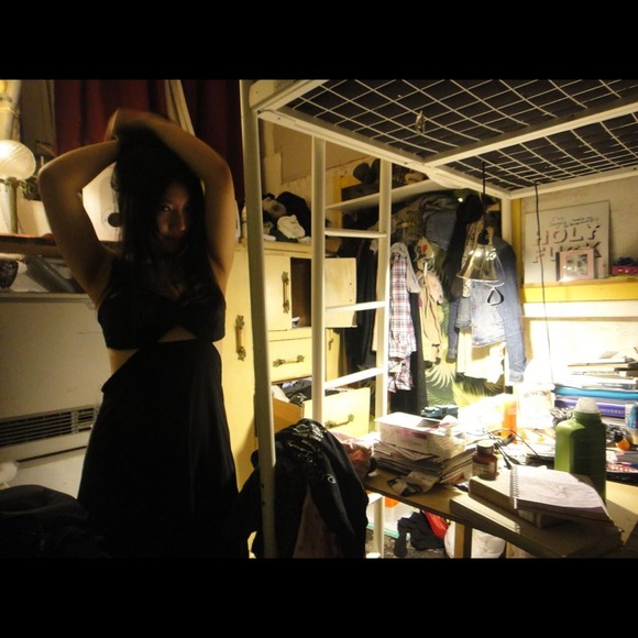 Black dress - Picture 1 of 4